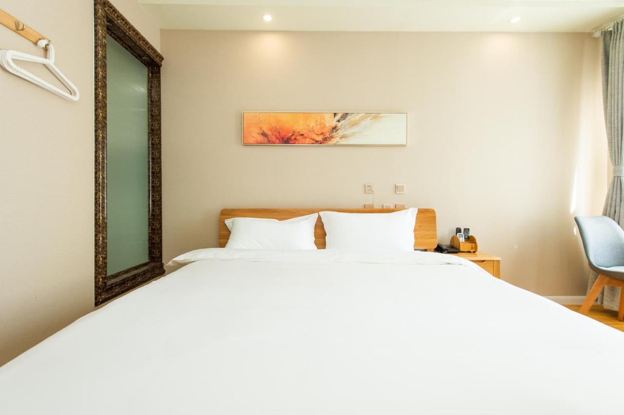 J Hotel Шанхай Екстер'єр фото