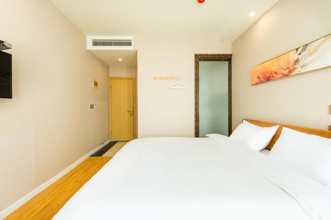 J Hotel Шанхай Екстер'єр фото